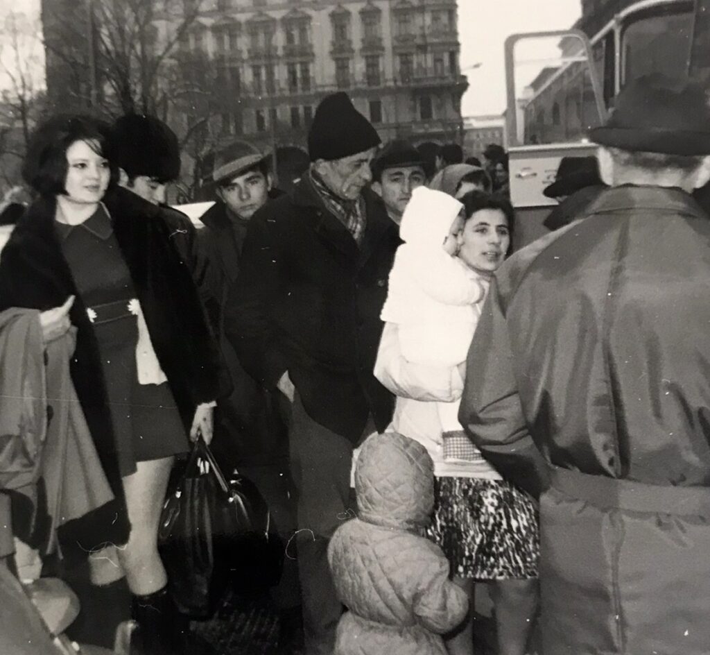 zástupy československých uprchlíků ve Vídni