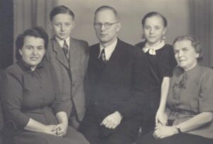 celá rodina v Německu, rok 1951